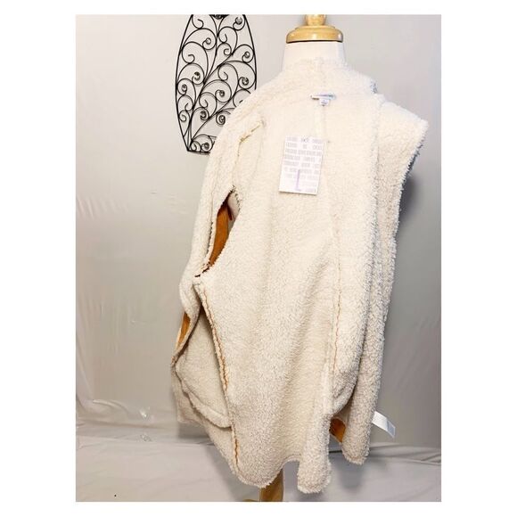 LulaRoe Marsha Vest   - Picture 10 of 11